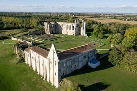Abbaye de Maillezais (85)